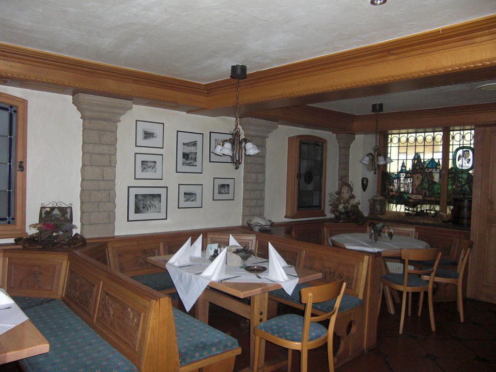 Hotel Restaurant Eifelstube Weibern Exterior foto